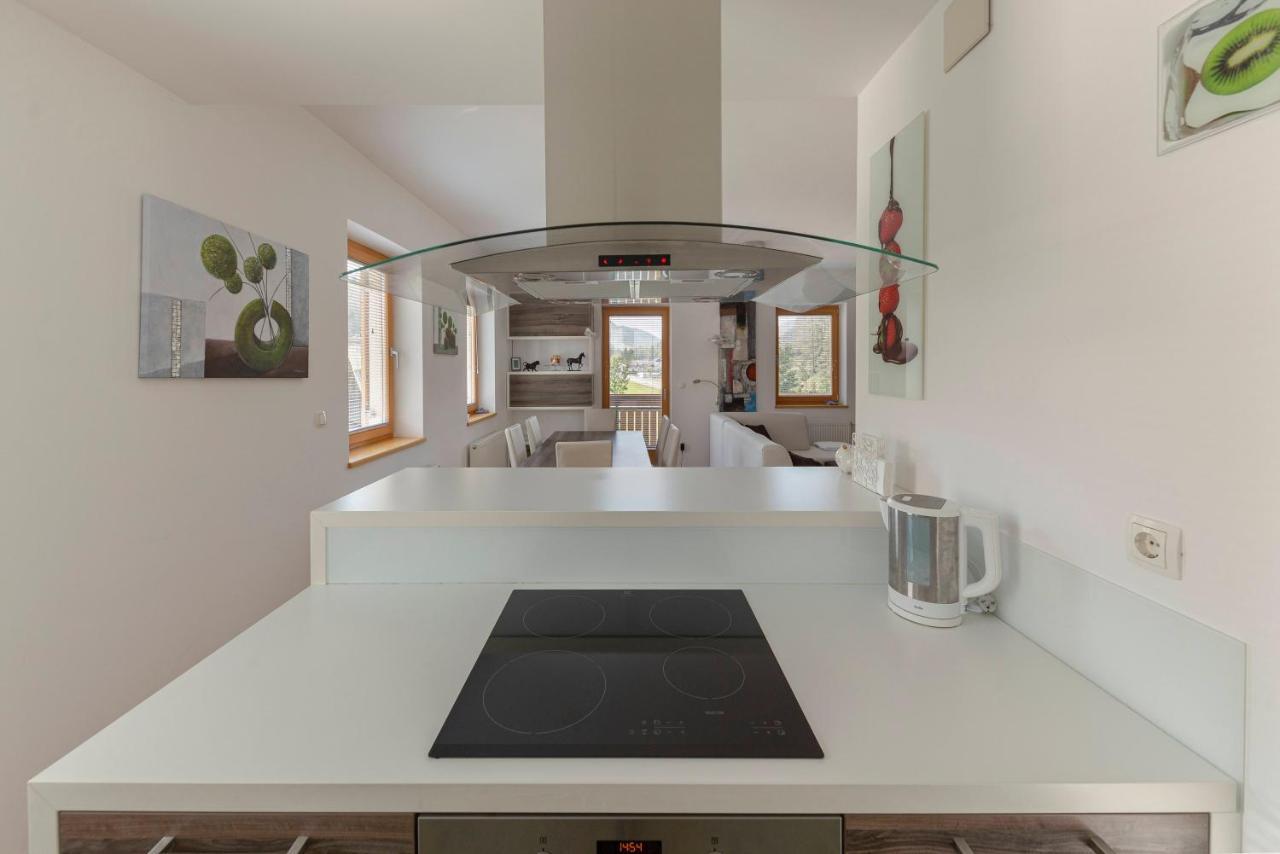 Sunee Apartment Kranjska Gora Esterno foto